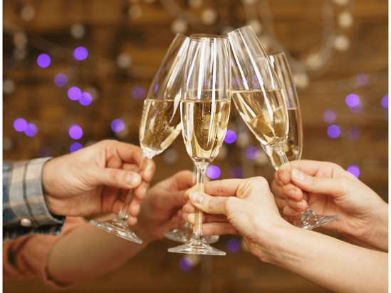 Junggesellinnenabschied mit Prosecco auf einer Stadtführung in München