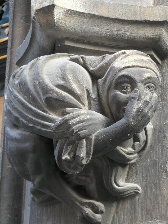 Das Neue Rathaus in München mit seinen Figuren